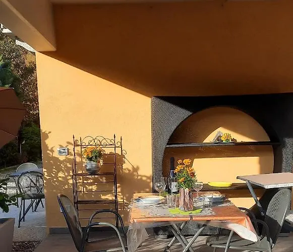 Gallo Mit Ueberdachter Terrasse Parkplatz 100 Mtr Z شقة كانوبيو