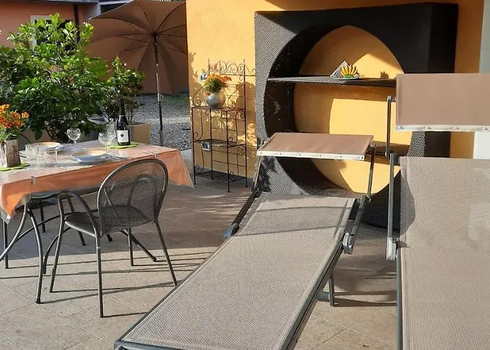 Gallo Mit Ueberdachter Terrasse Parkplatz 100 Mtr Z * كانوبيو