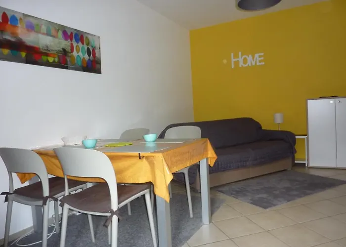 Gallo Mit Ueberdachter Terrasse Parkplatz 100 Mtr Z * Cannobio